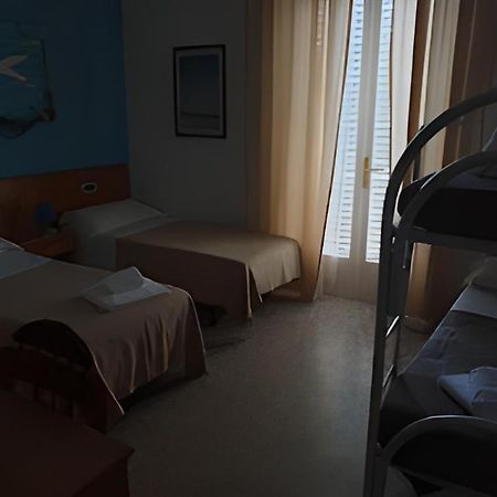 Hotel Delmare Λίντο ντι Καμαϊόρε Εξωτερικό φωτογραφία